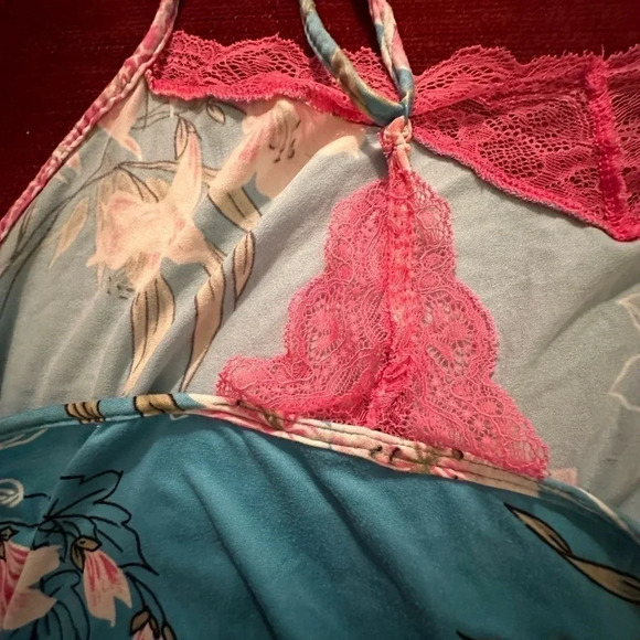 Secret Treasures Cami - Picture 2 of 8